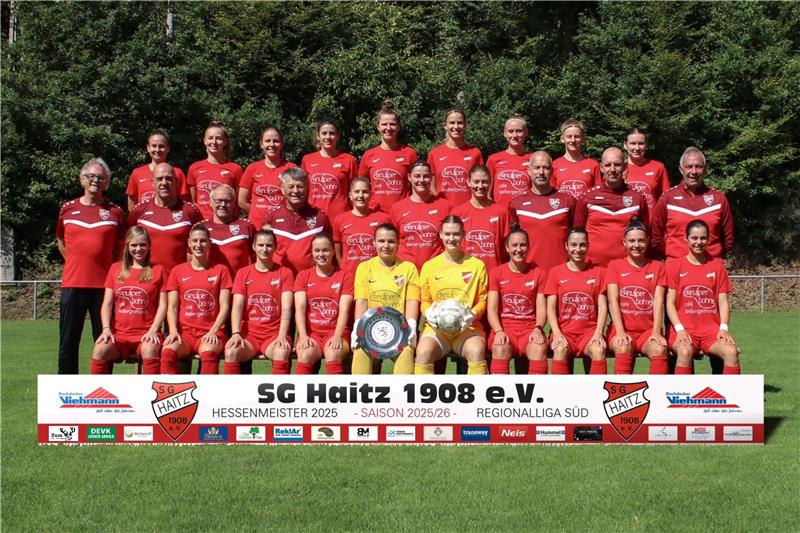 Mannschaftsfoto des Frauen A-Teams von 2025